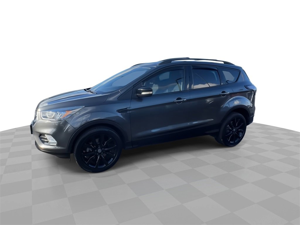 Used 2017 Ford Escape Titanium image 4