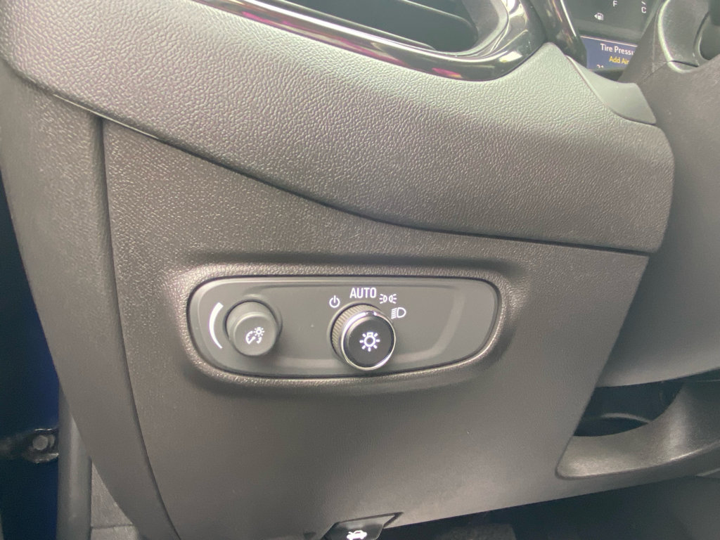 Used 2023 Chevrolet Equinox RS image 18