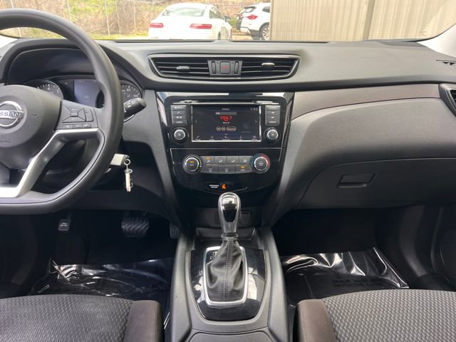 Used 2020 Nissan Rogue Sport S image 16