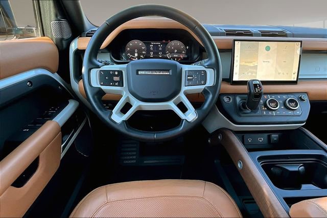 Used 2024 Land Rover Defender 110 SE AWD/4WD image 8