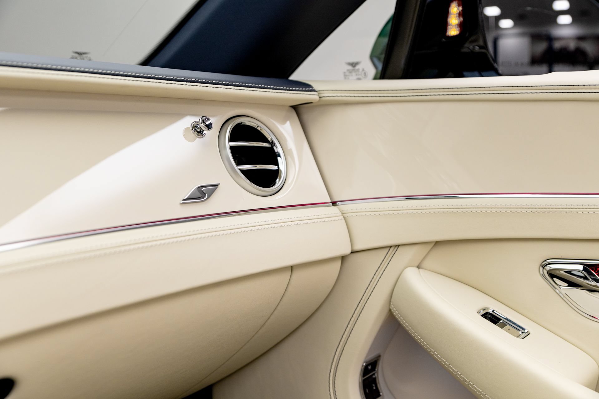 New 2026 Bentley Continental GT AWD/4WD image 33