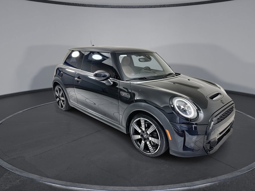 Used 2023 MINI Cooper S w/ Signature Upholstery Package FWD video 2