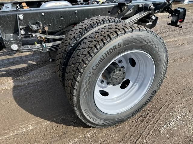 New 2024 Ford F550 4x4 Regular Cab Super Duty image 9