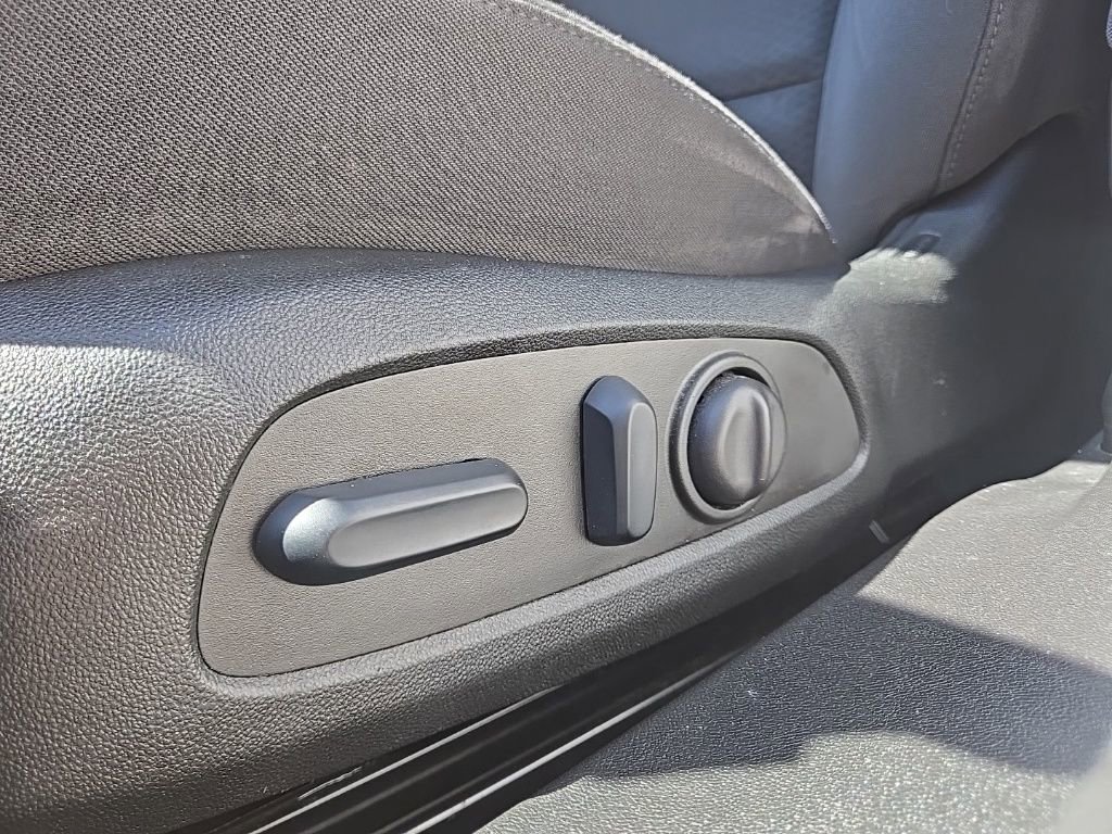 Used 2023 Chevrolet Malibu LS w/ Driver Confidence Package image 16