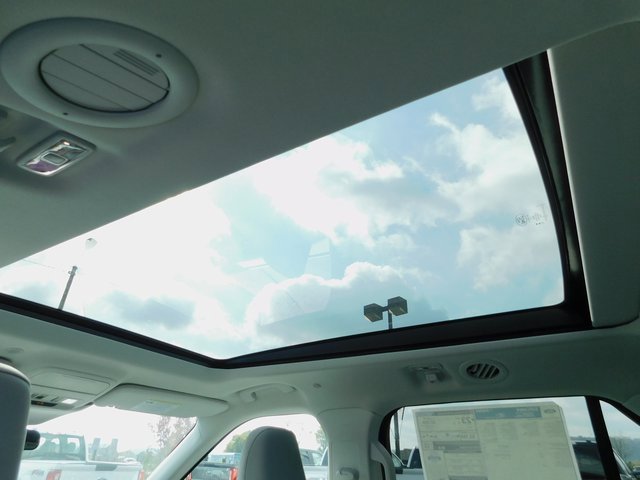 New 2026 Ford Explorer Active w/ Active Comfort Package image 21