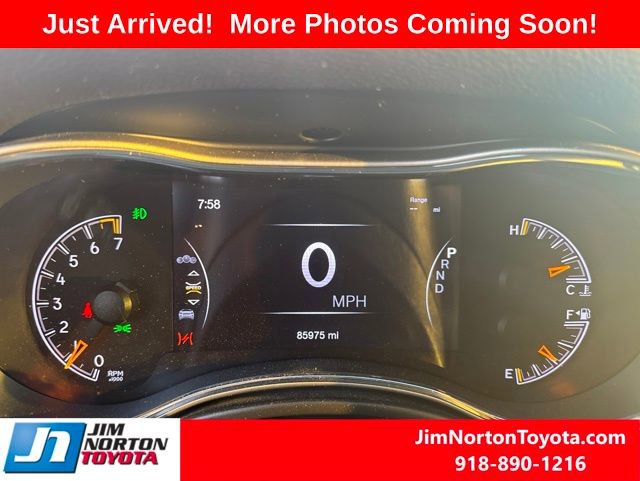 Used 2019 Jeep Grand Cherokee Altitude RWD image 12