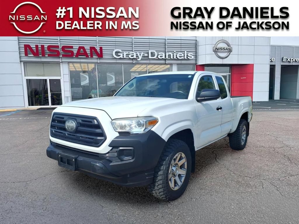 Used 2018 Toyota Tacoma SR RWD image 3