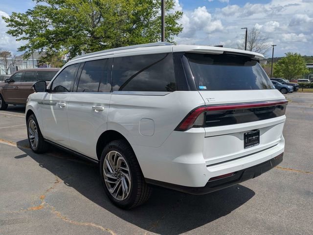 New 2026 Lincoln Navigator Reserve image 8