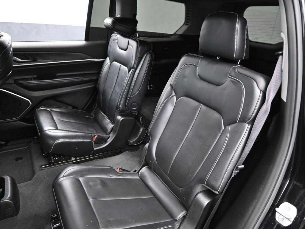 Used 2021 Jeep Grand Cherokee L Limited image 37