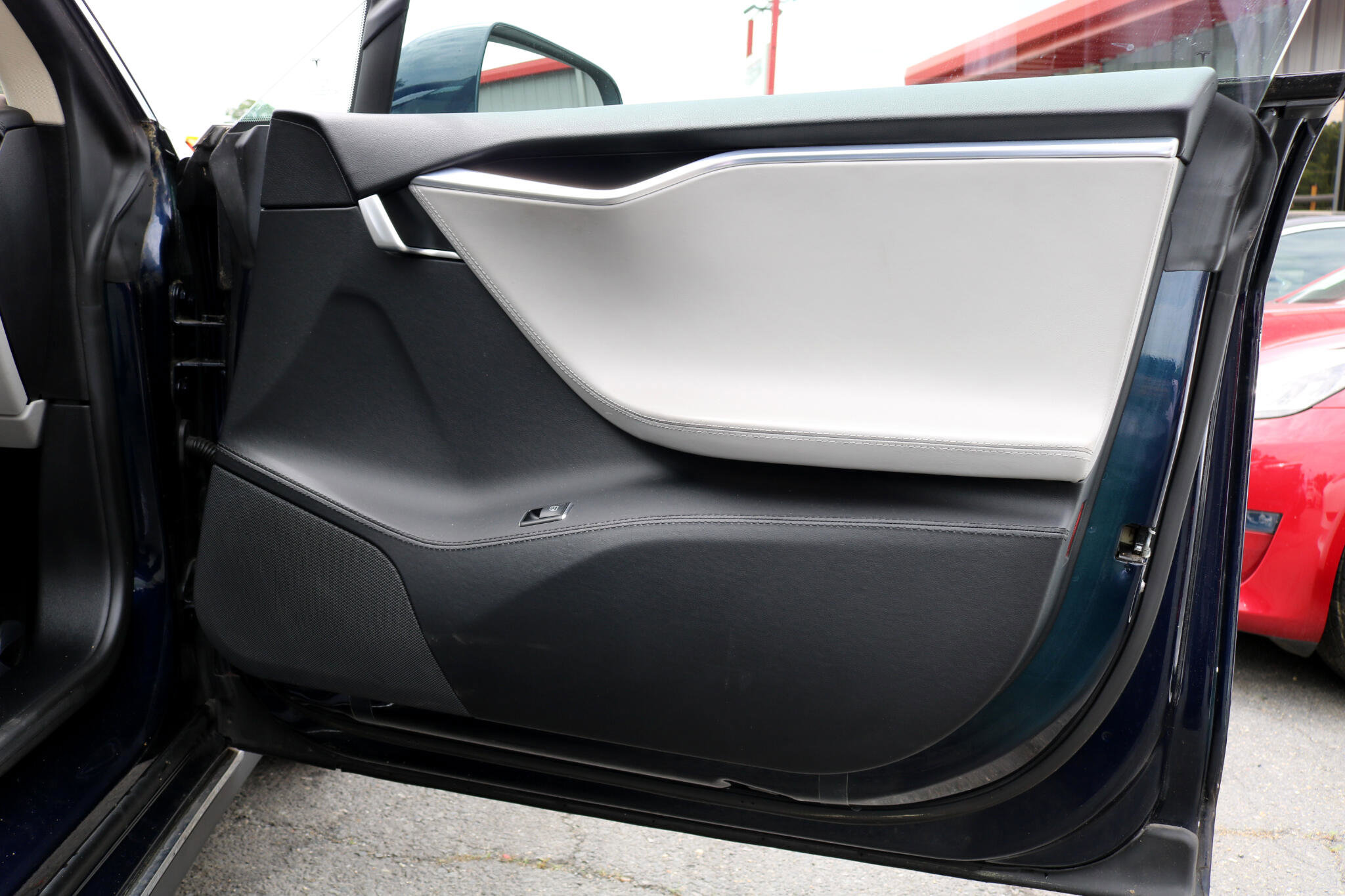 Used 2013 Tesla Model S image 40