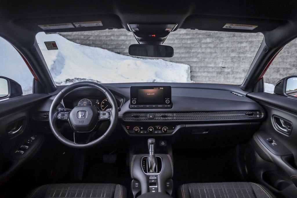 Used 2025 Honda HR-V Sport image 26