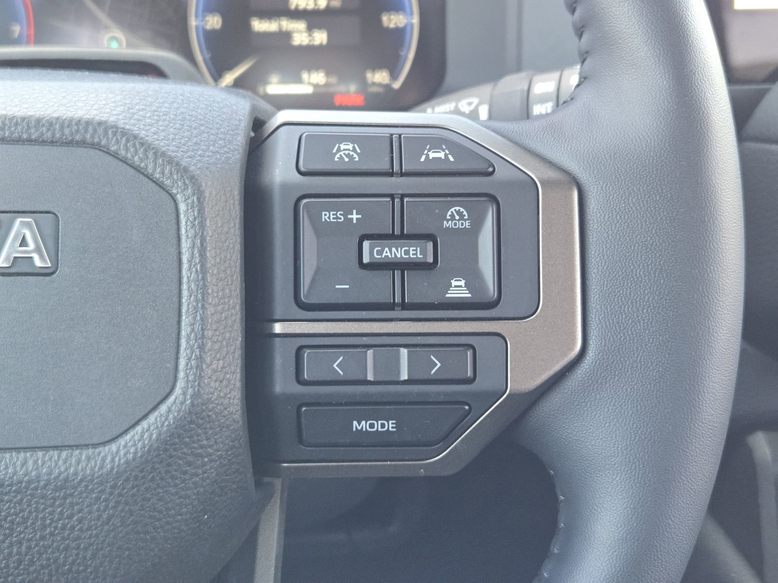 Used 2025 Toyota Land Cruiser w/ Premium Package image 32