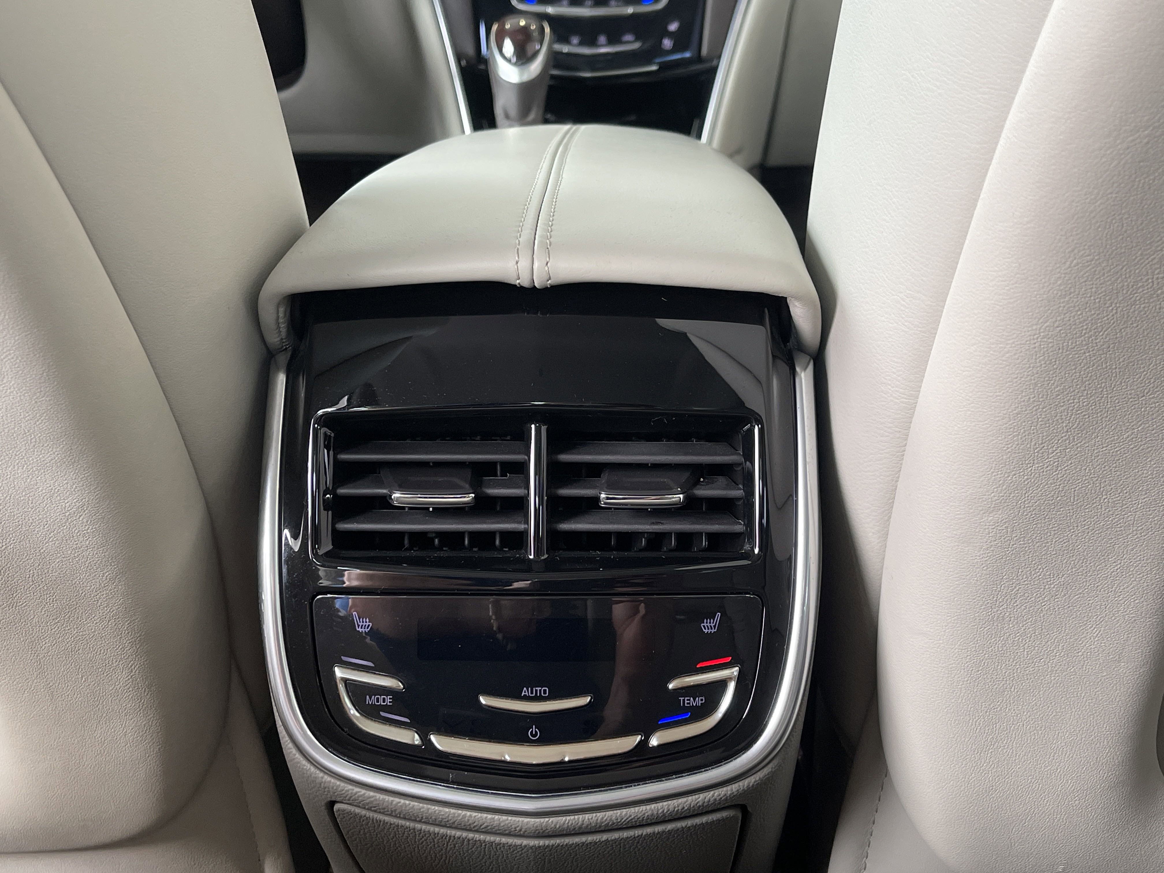 Used 2013 Cadillac XTS Platinum image 46