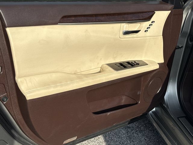 Used 2016 Lexus ES 350 w/ Luxury Package w/Wood Trim FWD image 13