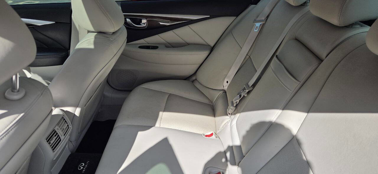 Used 2014 INFINITI Q50 Premium w/ Technology Package AWD/4WD image 17