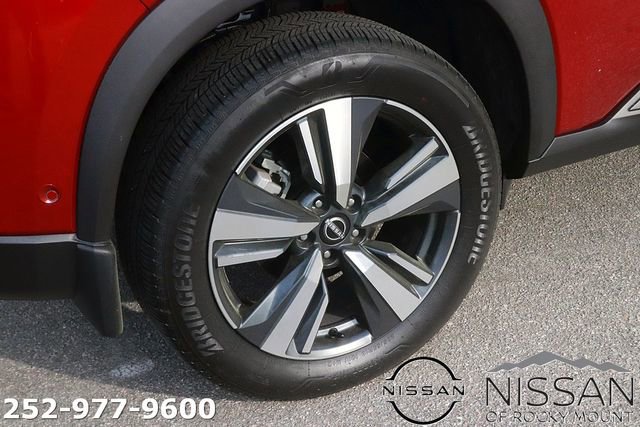 Certified 2024 Nissan Rogue SL FWD image 8