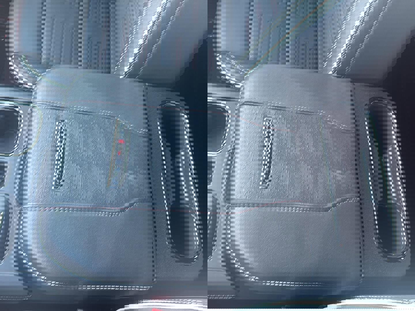 Used 2024 GMC Sierra 2500 AT4X image 28