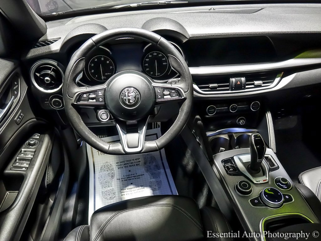 Used 2022 Alfa Romeo Stelvio Veloce image 17