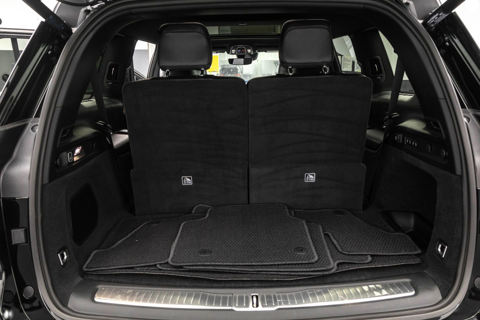 Used 2025 Jeep Grand Cherokee L Summit image 32