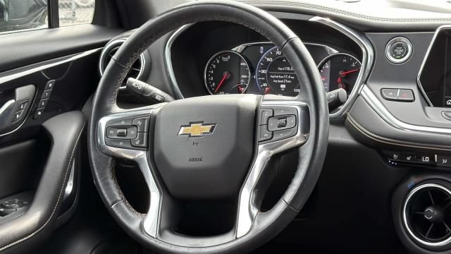 Certified 2022 Chevrolet Blazer Premier w/ Enhanced Convenience Package AWD/4WD image 31
