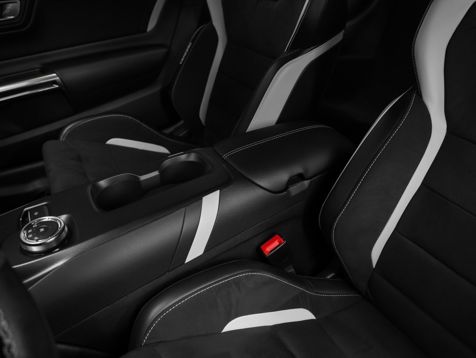 Used 2020 Ford Mustang Shelby GT500 w/ Carbon Fiber Track Pack image 57