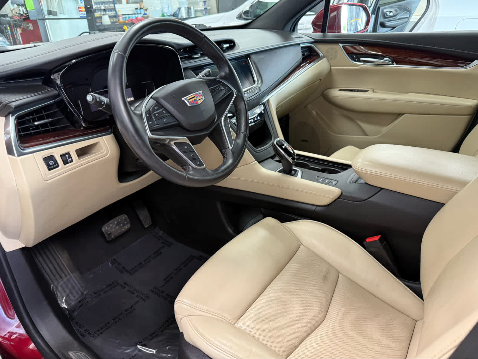 Used 2018 Cadillac XT5 Premium Luxury AWD/4WD image 9