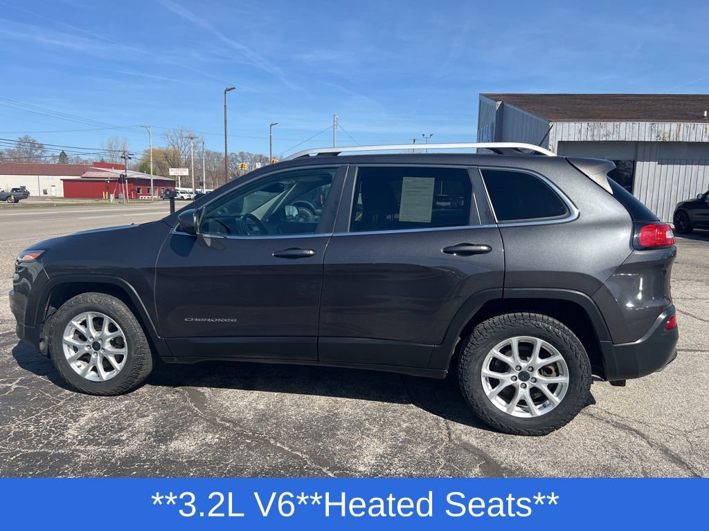 Used 2016 Jeep Cherokee Latitude w/ Cold Weather Group image 7