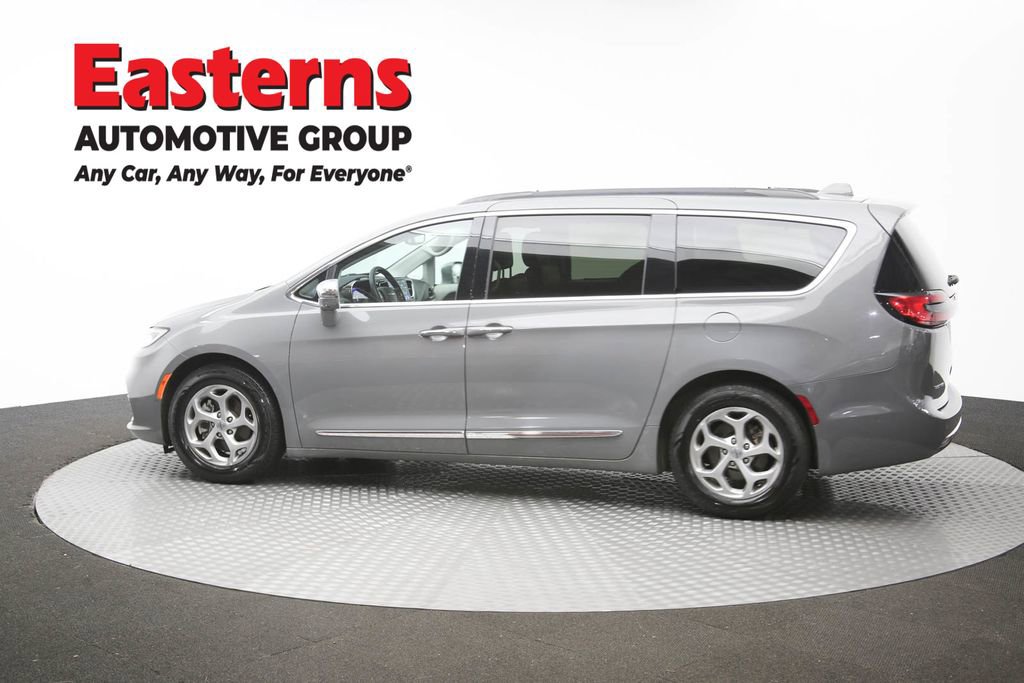 Used 2022 Chrysler Pacifica Limited FWD image 59
