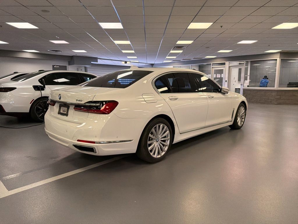 Used 2020 BMW 740i w/ Premium Package RWD image 5