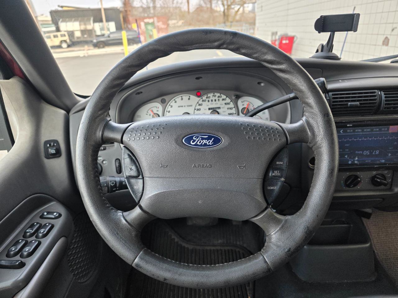 Used 2001 Ford Explorer Sport Trac 4x4 image 15