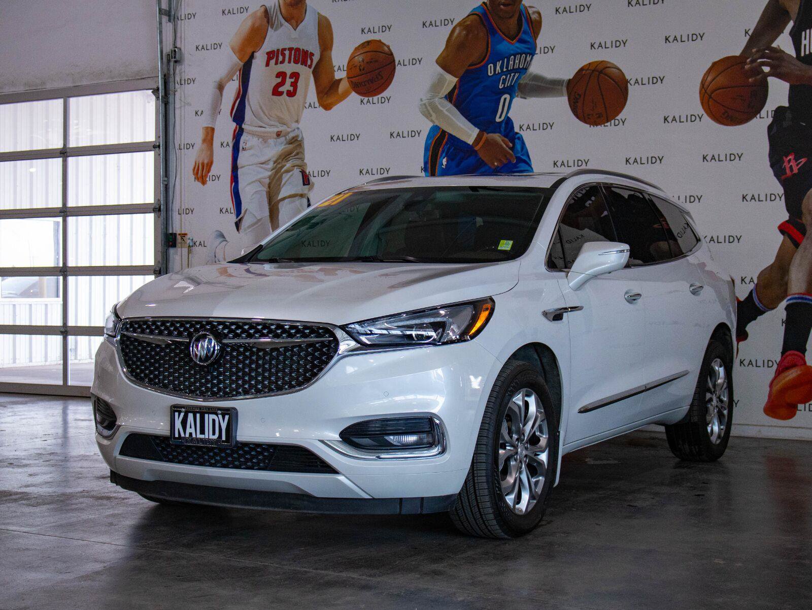 Used 2021 Buick Enclave Avenir w/ Avenir Technology Package AWD/4WD image 22