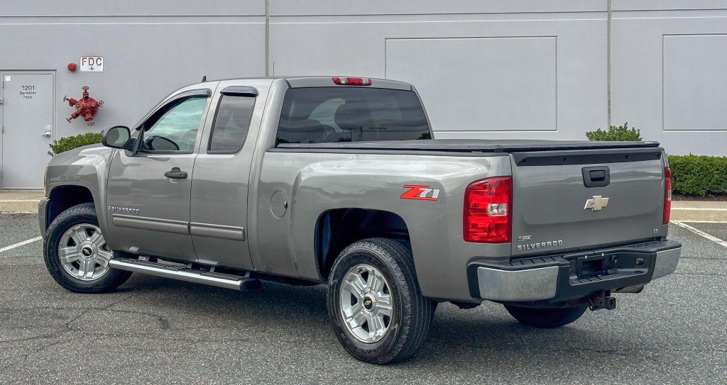 Used 2009 Chevrolet Silverado 1500 LT w/ Power Pack Plus AWD/4WD image 10