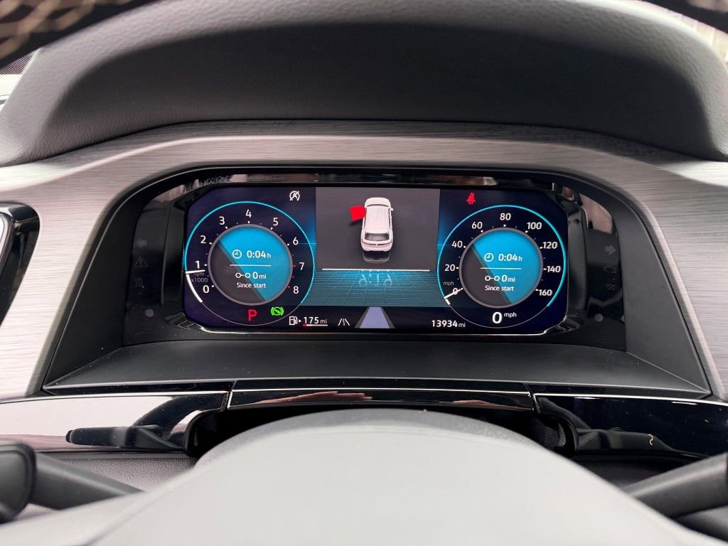 Used 2024 Volkswagen Atlas Cross Sport SE image 34