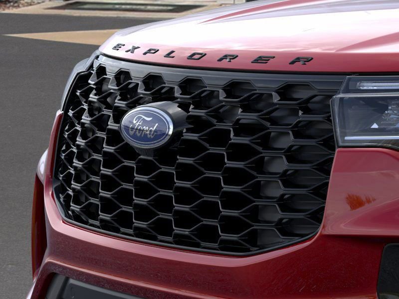 Used 2025 Ford Explorer ST-Line w/ Premium Package RWD image 18