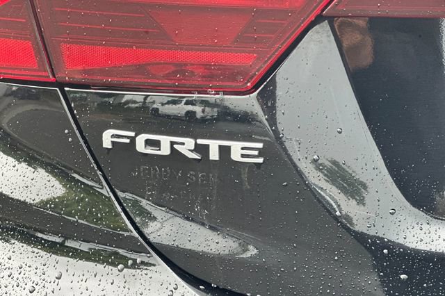 Used 2023 Kia Forte LXS image 29