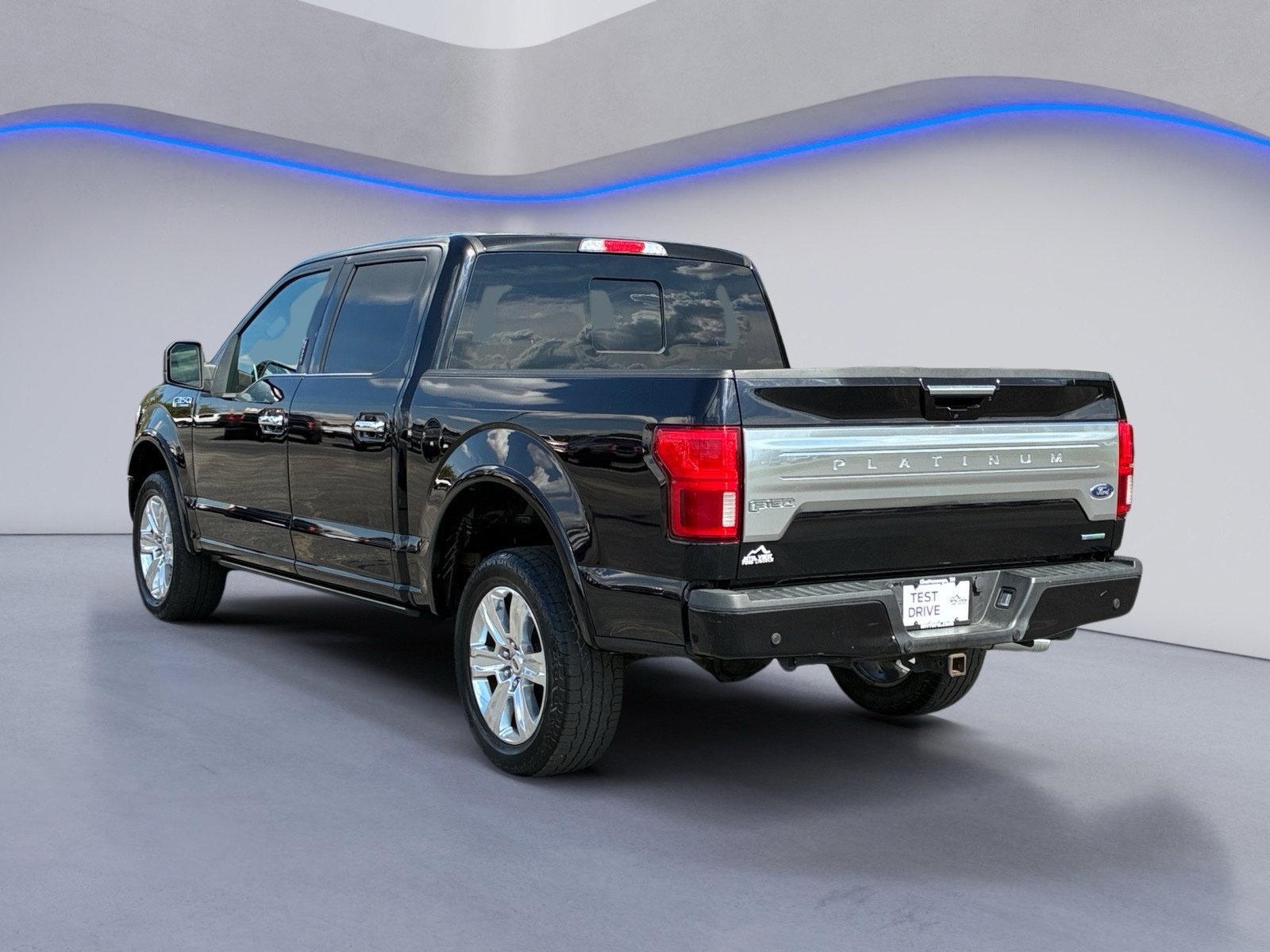Certified 2020 Ford F150 Platinum w/ Equipment Group 701A Luxury AWD/4WD image 6