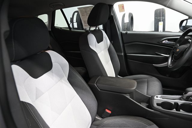 Used 2024 Chevrolet Trax LS image 9