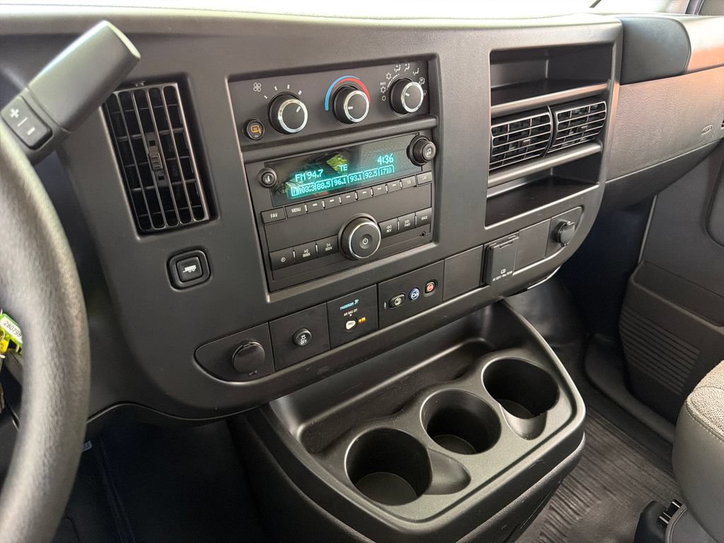 Used 2025 Chevrolet Express 3500 LS RWD image 24