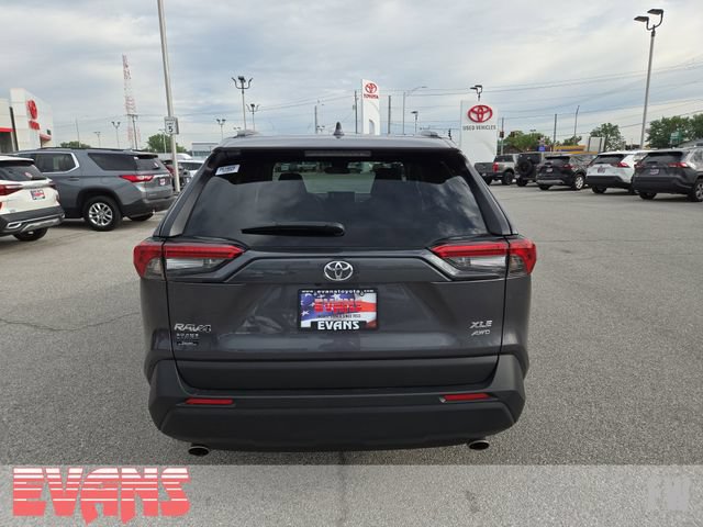 Used 2025 Toyota RAV4 XLE AWD/4WD image 27