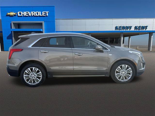 Used 2017 Cadillac XT5 Premium Luxury w/ Driver Assist Package FWD image 3