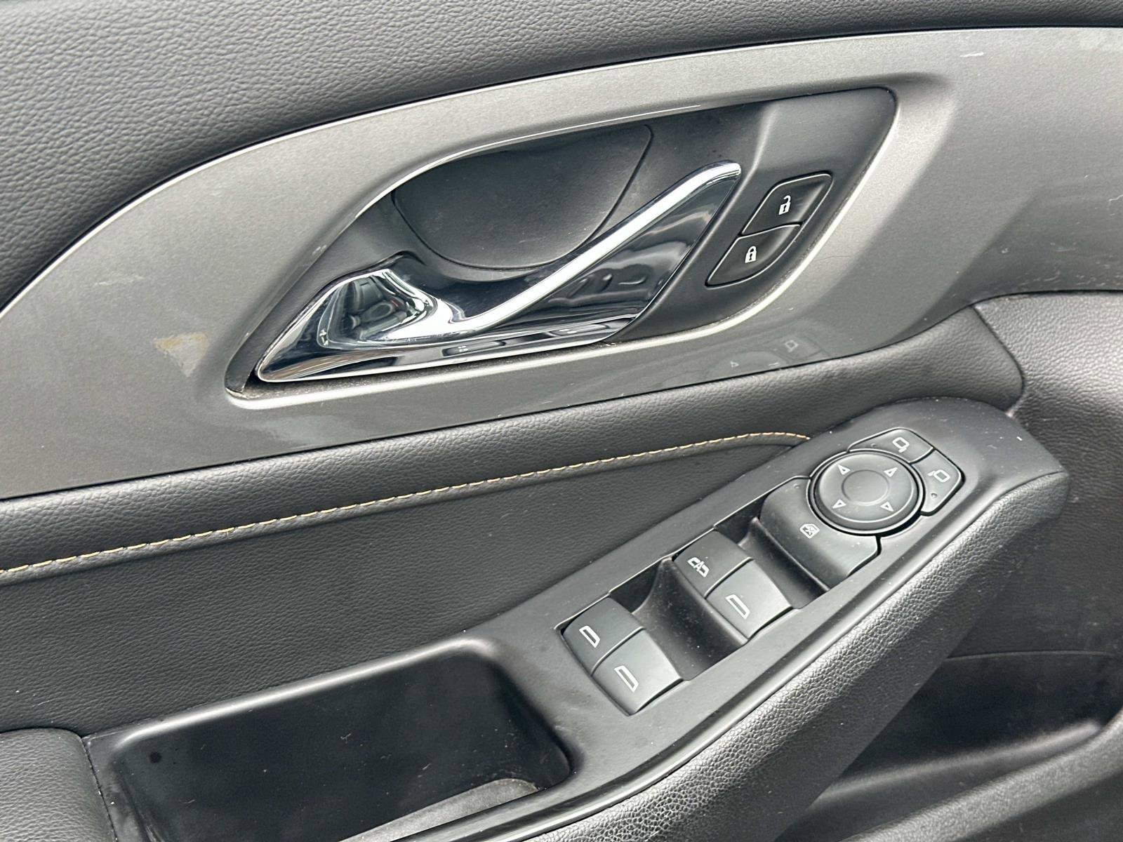 Certified 2019 Chevrolet Traverse LT w/ LT Premium Package image 17