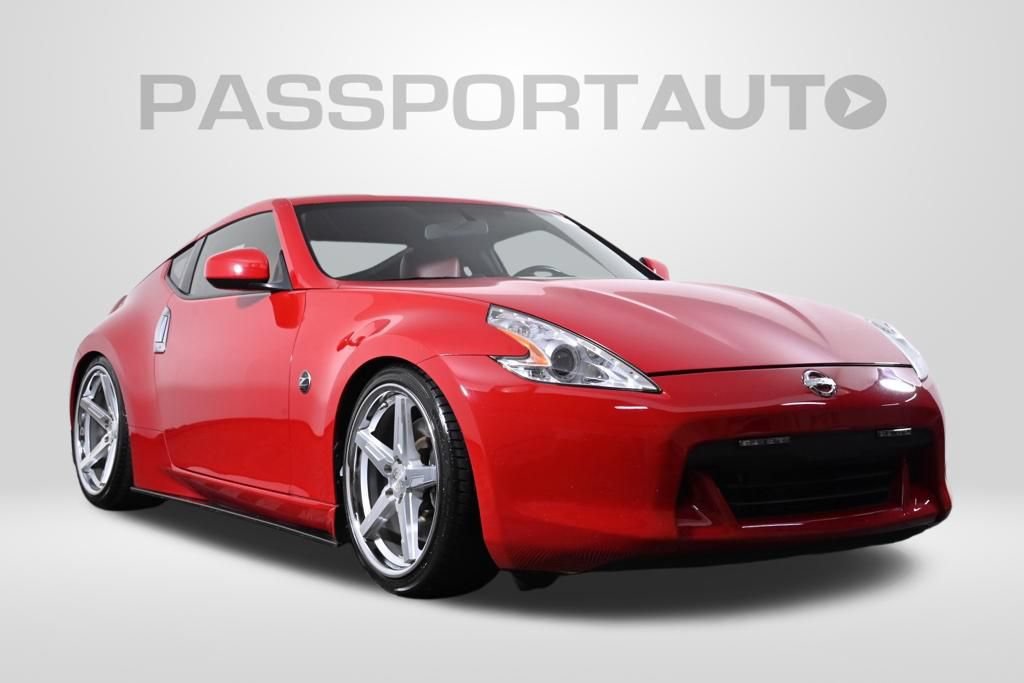 Used 2010 Nissan 370Z Coupe w/ Sport Pkg RWD image 4
