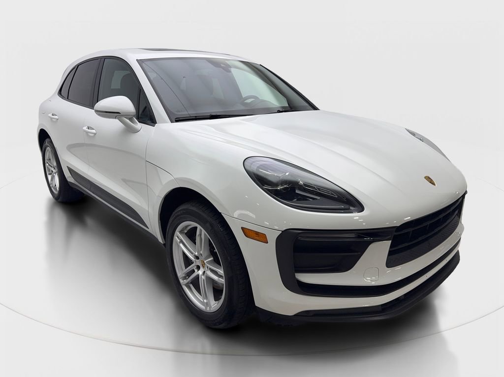 Used 2022 Porsche Macan image 4