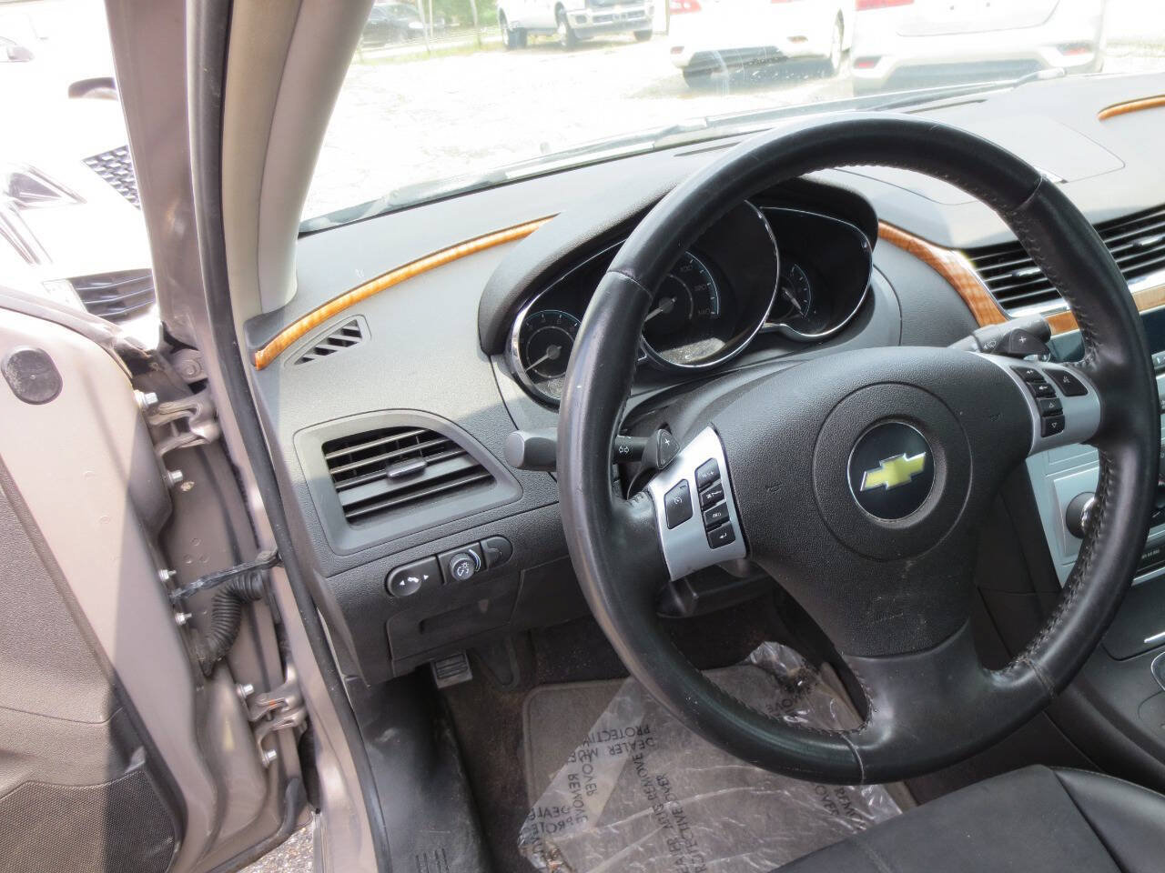 Used 2008 Chevrolet Malibu LT w/ HFV6 Engine Package FWD image 13