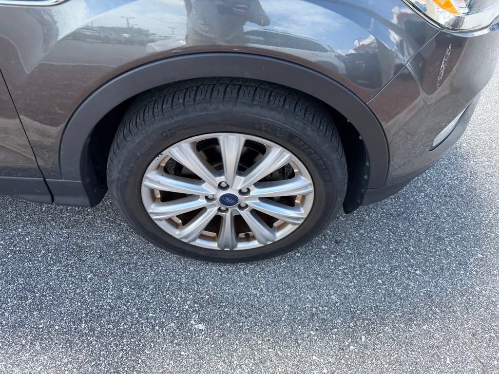 Used 2017 Ford Escape Titanium FWD image 4
