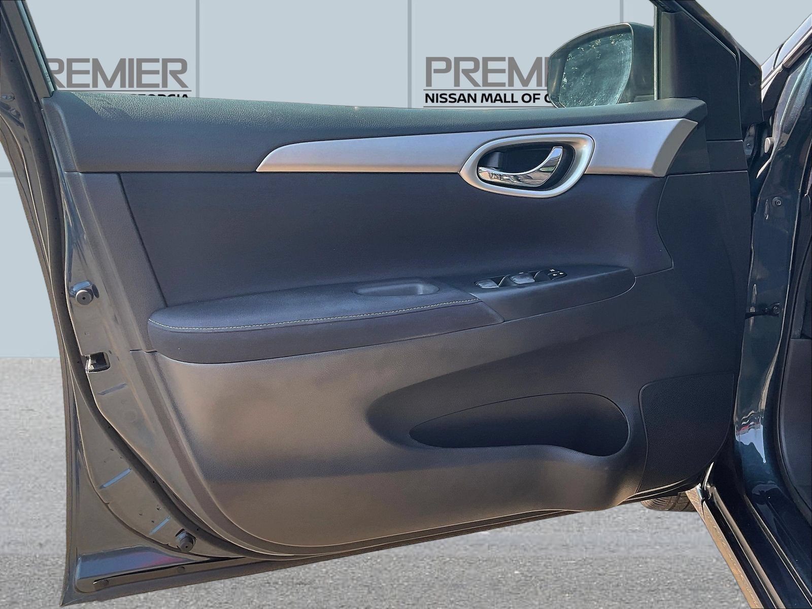 Used 2014 Nissan Sentra SV FWD image 19