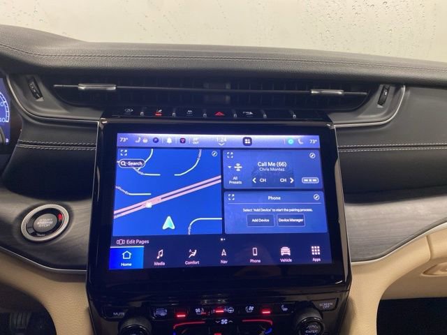 Used 2023 Jeep Grand Cherokee Limited w/ Luxury Tech Group II image 13