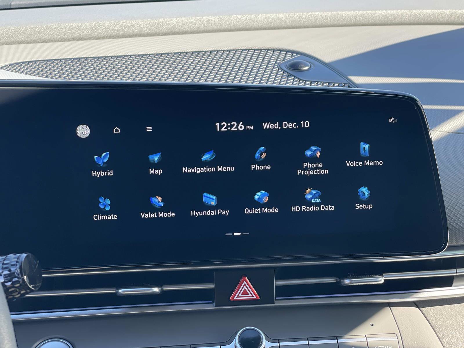 Certified 2024 Hyundai Elantra Blue image 11