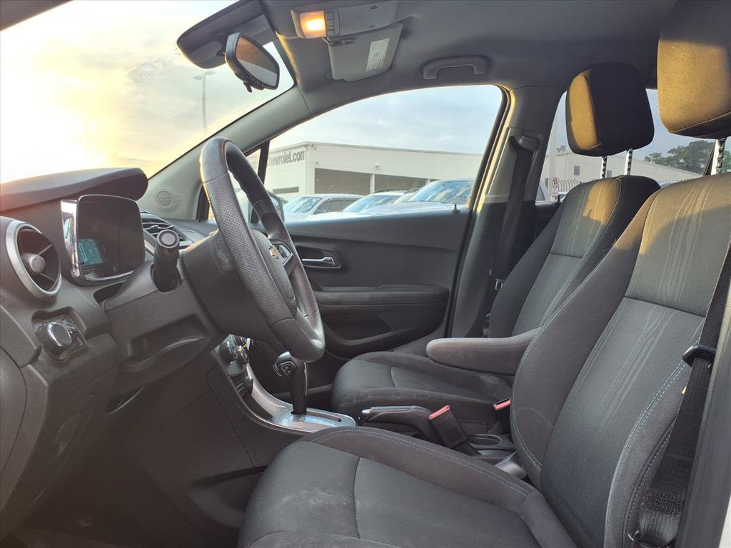 Used 2016 Chevrolet Trax LT FWD image 11