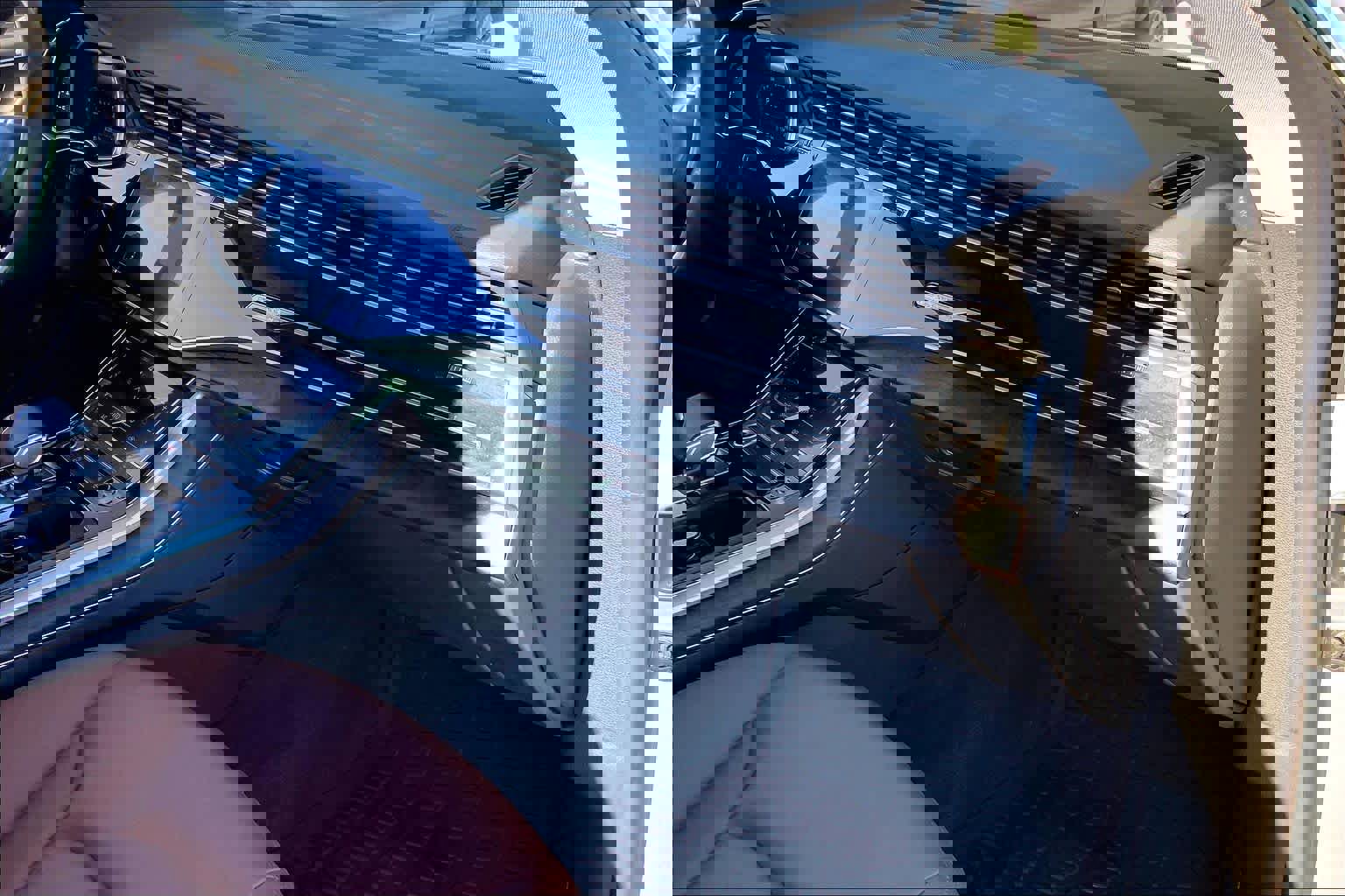 Used 2022 Audi Q8 Premium image 18